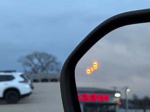 Used 2020 Ford Explorer Limited image 11