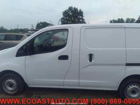 Used 2020 Nissan NV200 S w/ Sliding Glass Door Package image 6