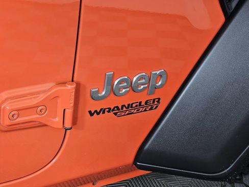 Used 2020 Jeep Wrangler Sport image 6