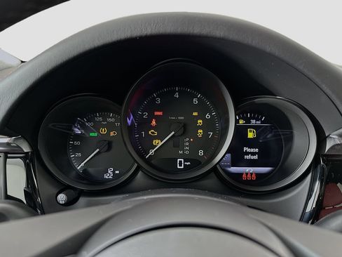 Certified 2026 Porsche Macan AWD/4WD image 13