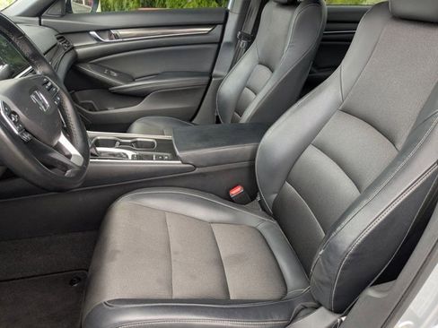 Used 2018 Honda Accord Sport image 15