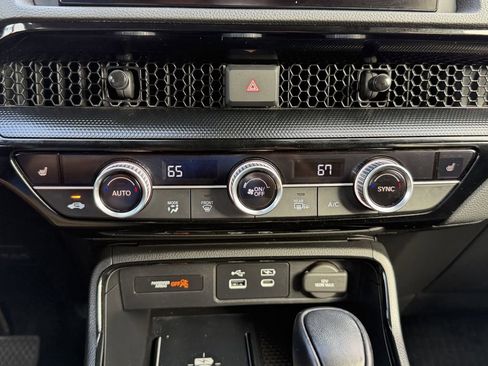 Used 2023 Honda CR-V EX-L image 25