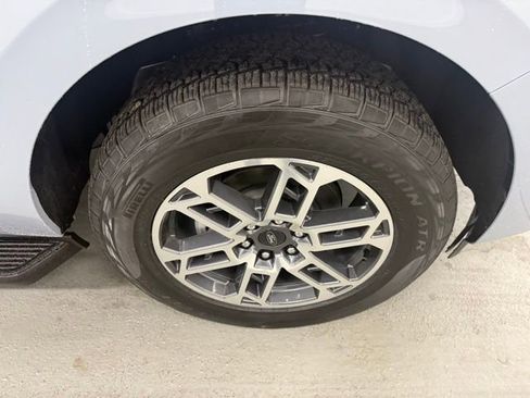 New 2026 Ford Expedition Active image 5