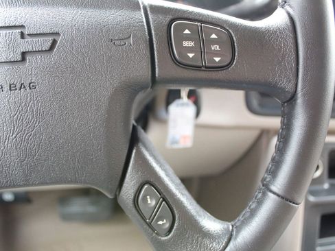 Used 2006 Chevrolet Avalanche LS w/ Preferred Equipment Group RWD image 17