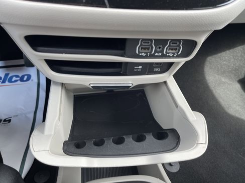 Used 2022 Chrysler Pacifica Touring-L FWD image 27