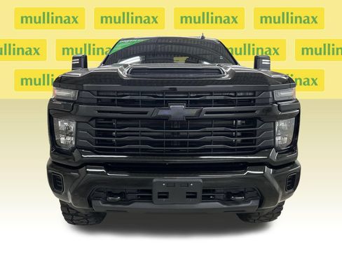 Used 2025 Chevrolet Silverado 2500 Custom w/ Z71 Off-Road Package AWD/4WD image 14