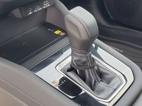 Certified 2025 Subaru Forester Premium AWD/4WD image 23