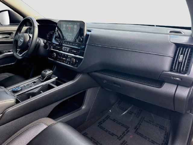 Used 2023 Nissan Pathfinder SL w/ SL Premium Package AWD/4WD image 37