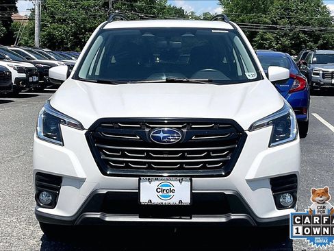 Certified 2022 Subaru Forester Premium AWD/4WD image 3