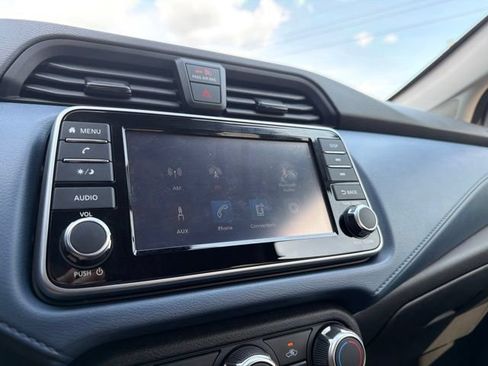 Used 2025 Nissan Versa SV w/ Trunk Package FWD image 17