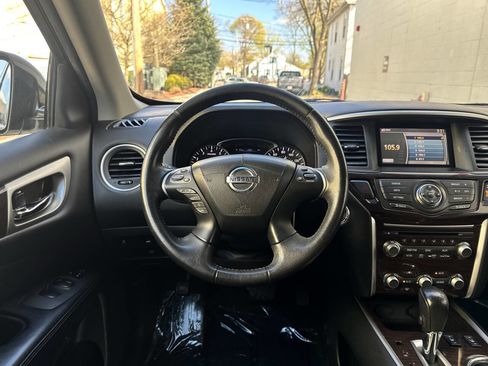 Used 2014 Nissan Pathfinder SL AWD/4WD image 27