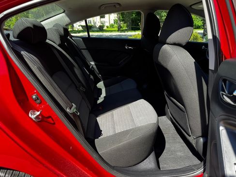 Used 2017 Kia Forte S FWD image 18