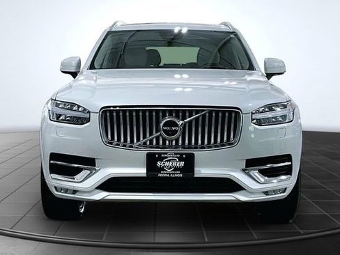 Certified 2023 Volvo XC90 B6 Ultimate AWD/4WD image 4