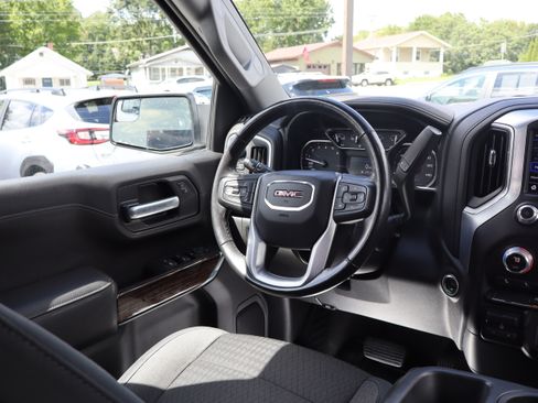 Used 2019 GMC Sierra 1500 SLE w/ SLE Value Package AWD/4WD image 15
