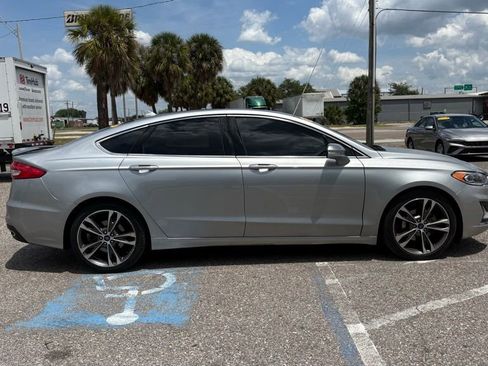 Used 2020 Ford Fusion Titanium AWD/4WD image 2