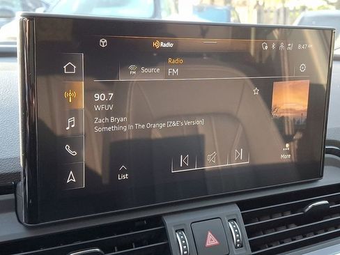 Used 2022 Audi Q5 2.0T Premium w/ Convenience Package AWD/4WD image 15