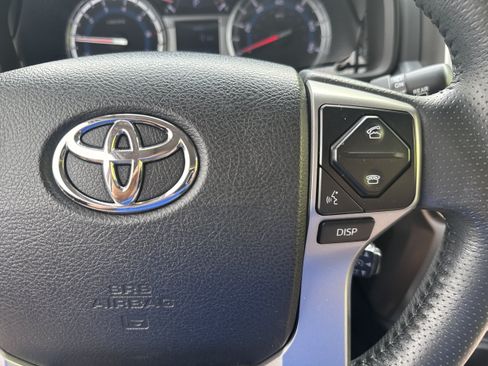 Used 2018 Toyota 4Runner Limited AWD/4WD image 26