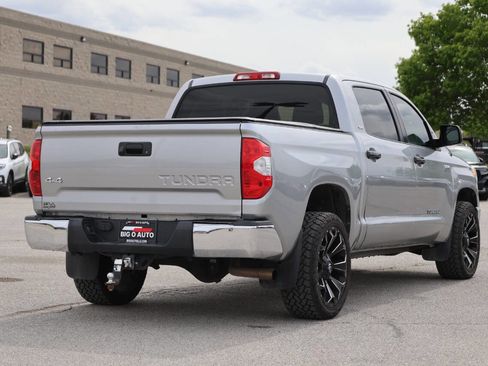 Used 2015 Toyota Tundra SR5 w/ SR5 Upgrade Package AWD/4WD image 9