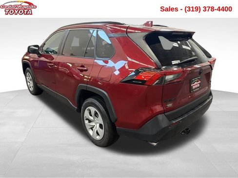 Used 2021 Toyota RAV4 LE image 5
