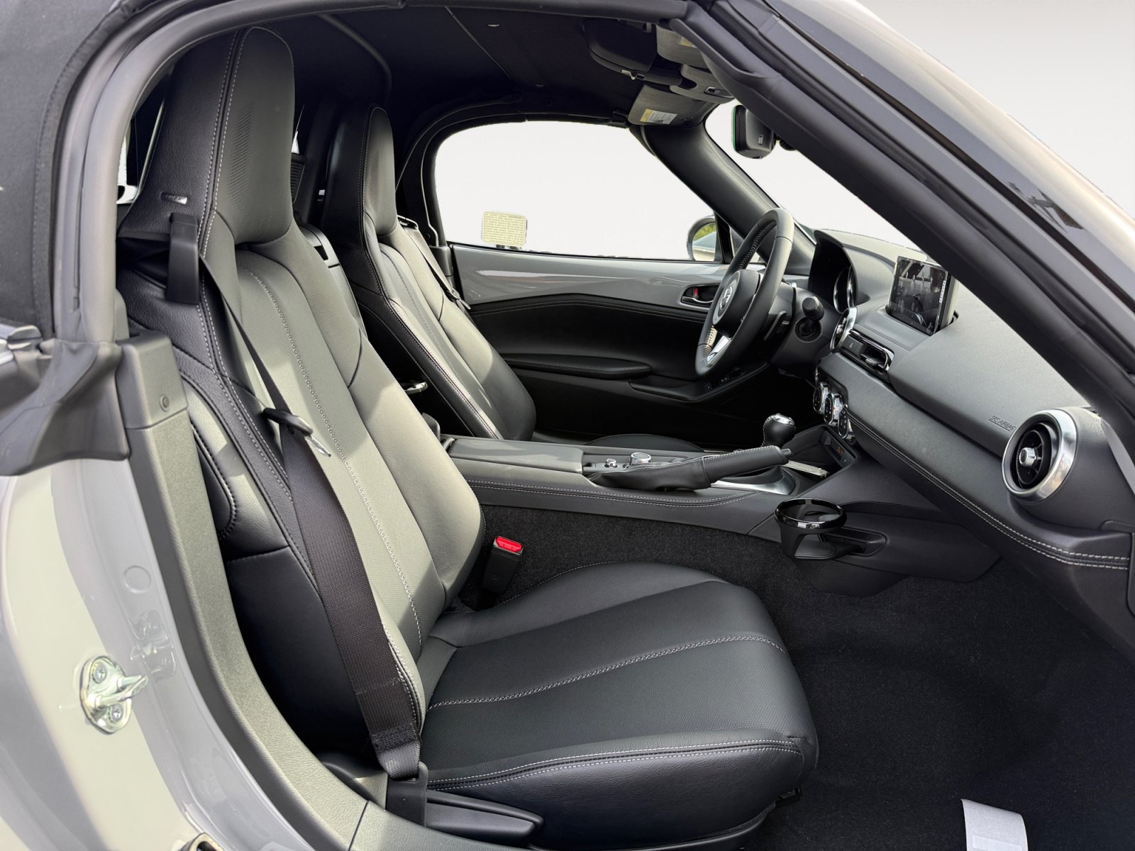 New 2026 MAZDA MX-5 Miata Grand Touring w/ Weather Package RWD image 17