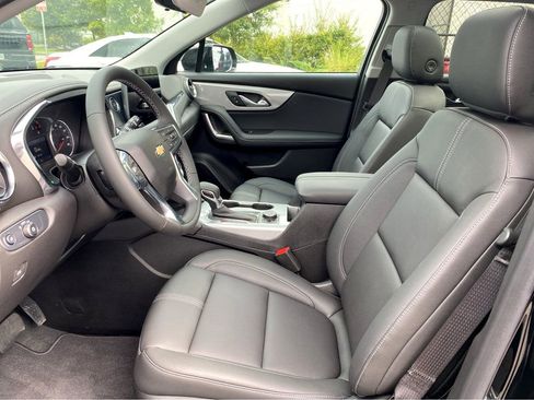 New 2024 Chevrolet Blazer LT w/ Sound & Technology Package AWD/4WD image 9
