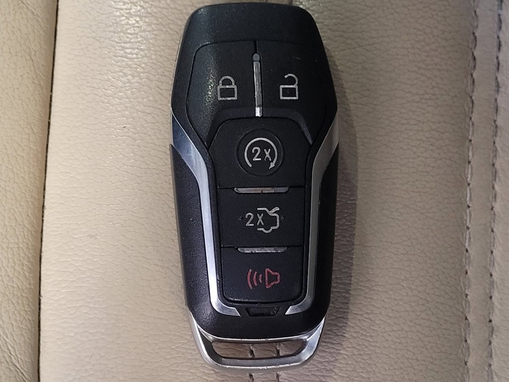 Used 2015 Ford Edge SEL w/ Equipment Group 201A AWD/4WD image 32