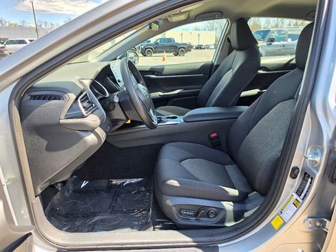Used 2024 Toyota Camry LE image 21