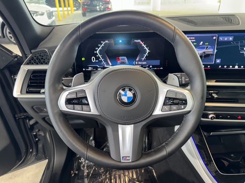 Used 2025 BMW X5 xDrive40i w/ M Sport Package AWD/4WD image 23