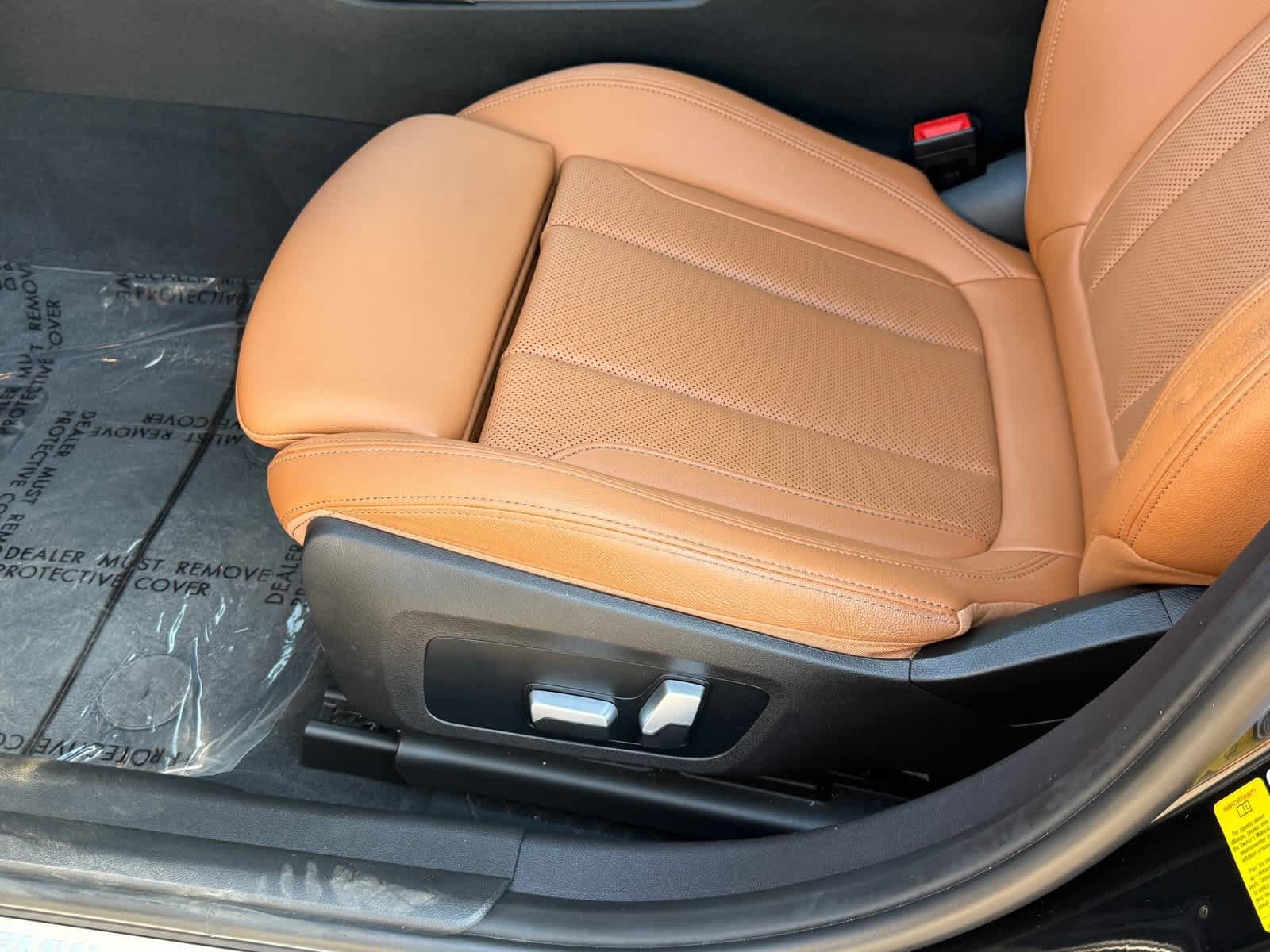 Used 2023 BMW 330i Sedan RWD image 14