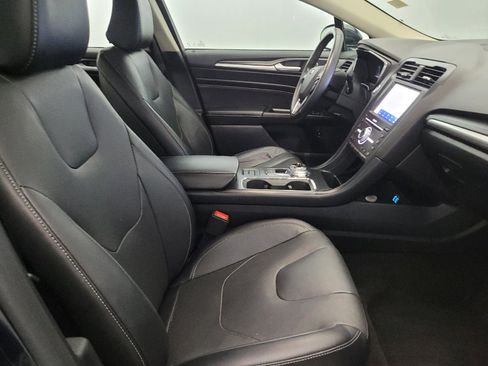 Used 2020 Ford Fusion Energi Titanium image 21