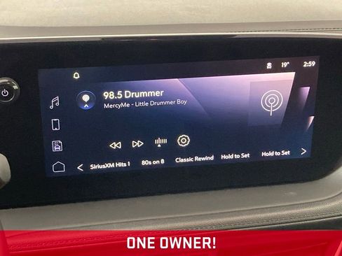 Used 2024 Buick Encore GX Sport Touring image 3