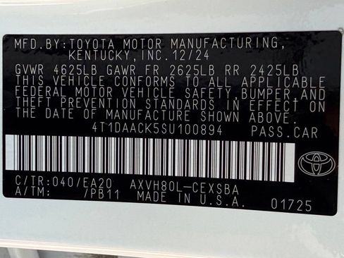 Used 2025 Toyota Camry SE FWD image 41