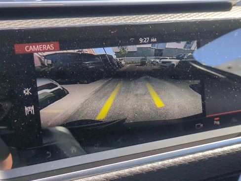 Used 2020 Land Rover Range Rover Velar S image 21