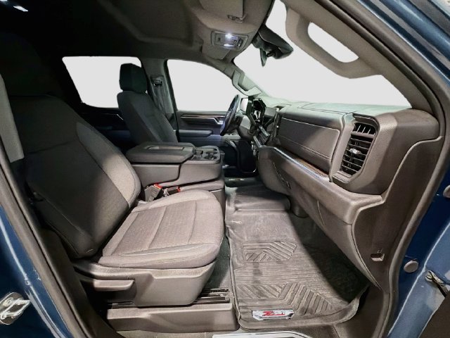 Used 2024 Chevrolet Silverado 1500 LT AWD/4WD image 23