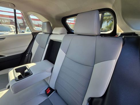 Used 2020 Toyota RAV4 XLE Premium image 25