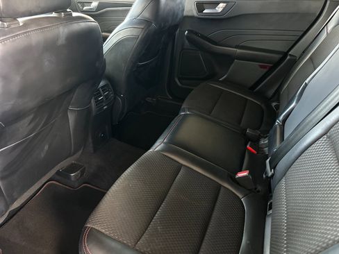 Used 2023 Ford Escape ST-Line image 11