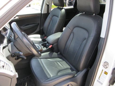 Used 2015 Audi Q5 2.0T Premium Plus w/ Technology Package AWD/4WD image 21