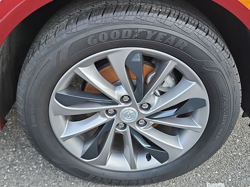Certified 2023 Buick Encore GX Select w/ Sport Touring Package FWD image 8