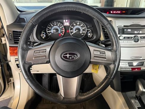 Used 2010 Subaru Legacy 2.5i Limited AWD/4WD image 16