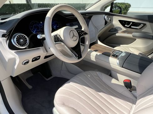 Used 2022 Mercedes-Benz EQS 580 4MATIC Sedan image 17