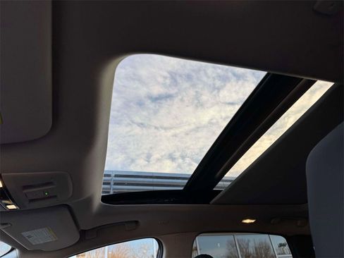 Certified 2025 Nissan Murano SL image 19