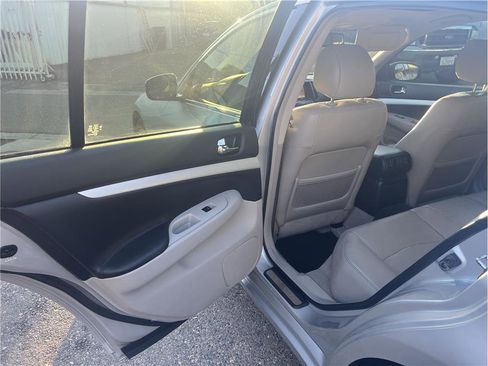 Used 2009 INFINITI G37 Journey w/ Premium Pkg image 11