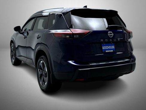 Certified 2025 Nissan Rogue SV w/ SV Premium Package FWD image 7