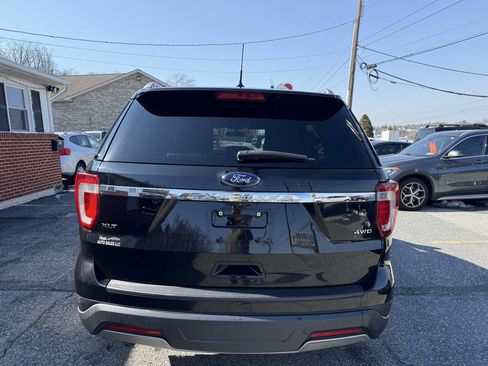 Used 2019 Ford Explorer XLT w/ Equipment Group 202A image 6