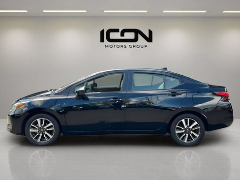Used 2025 Nissan Versa SV FWD image 2