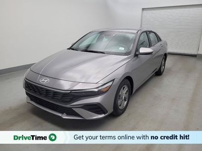 Used 2025 Hyundai Elantra SE