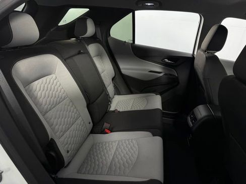 Used 2021 Chevrolet Equinox LS image 15