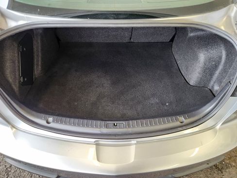 Used 2011 MAZDA MAZDA3 i Touring image 10