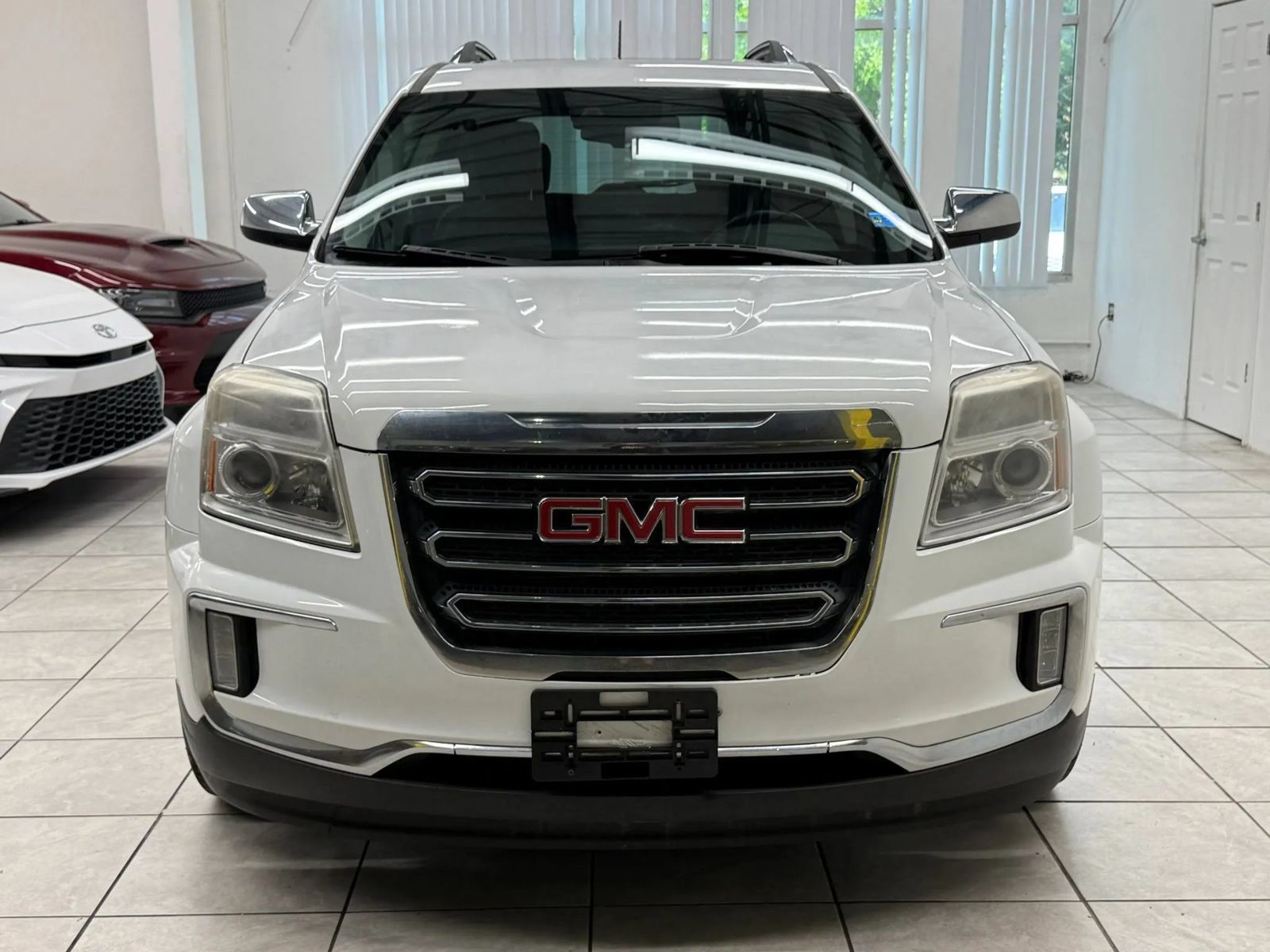 Used 2016 GMC Terrain SLT w/ Open Road Package AWD/4WD image 2