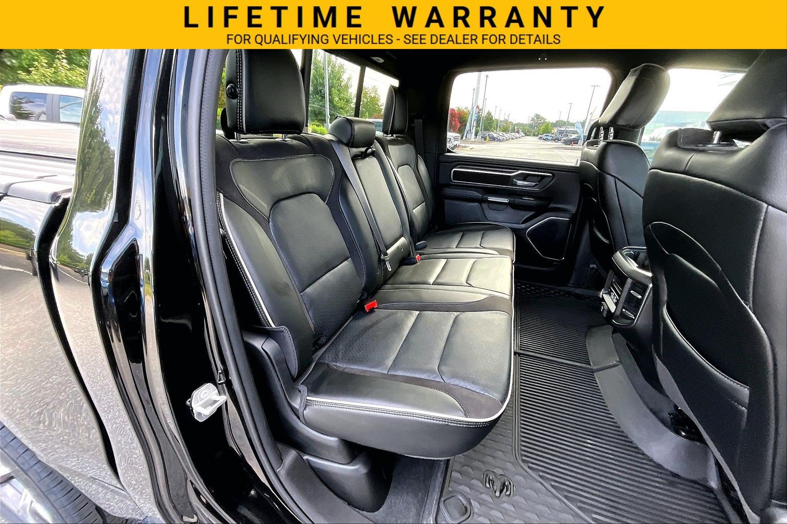 Used 2024 RAM 1500 Laramie AWD/4WD image 23